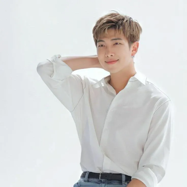 RM (방탄소년단)의 비하인드 컷