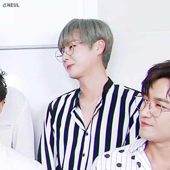 Behind-the-scenes cut of SHINHWA