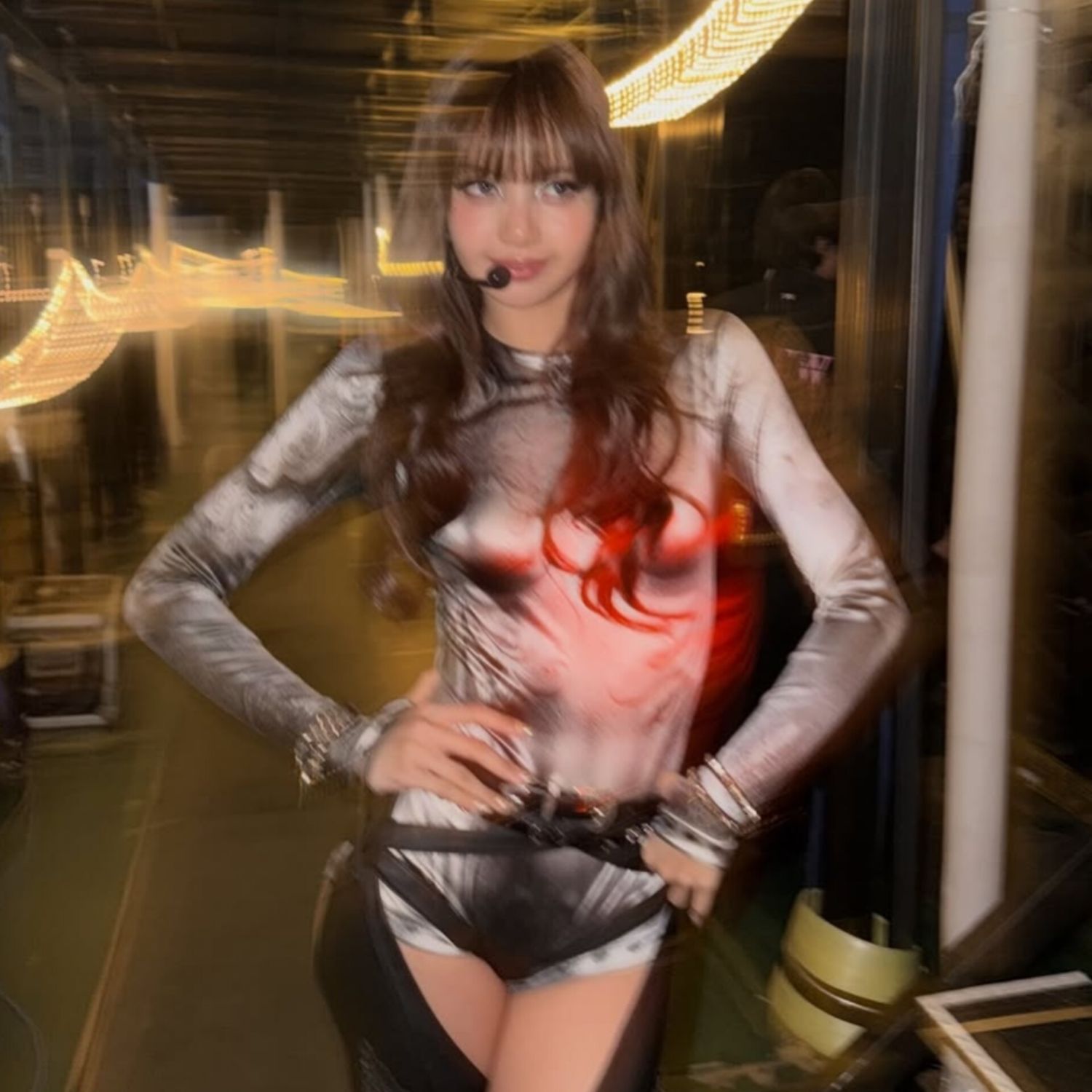 Momen yang diabadikan oleh penggemar Lisa (BLACKPINK)