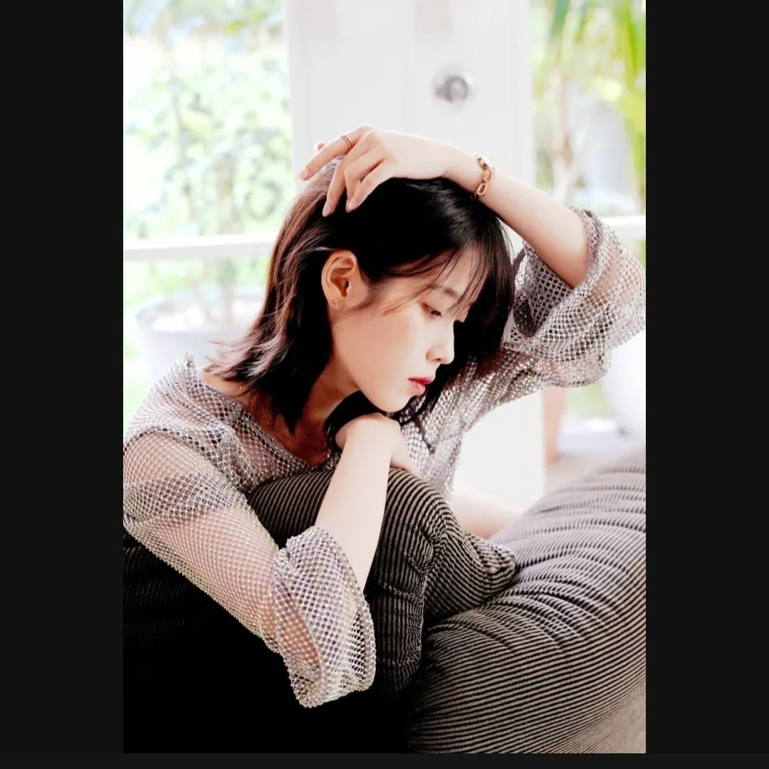 아이유 최근 활동샷