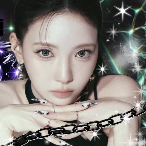 Recent activity shot of Maya (NiziU)