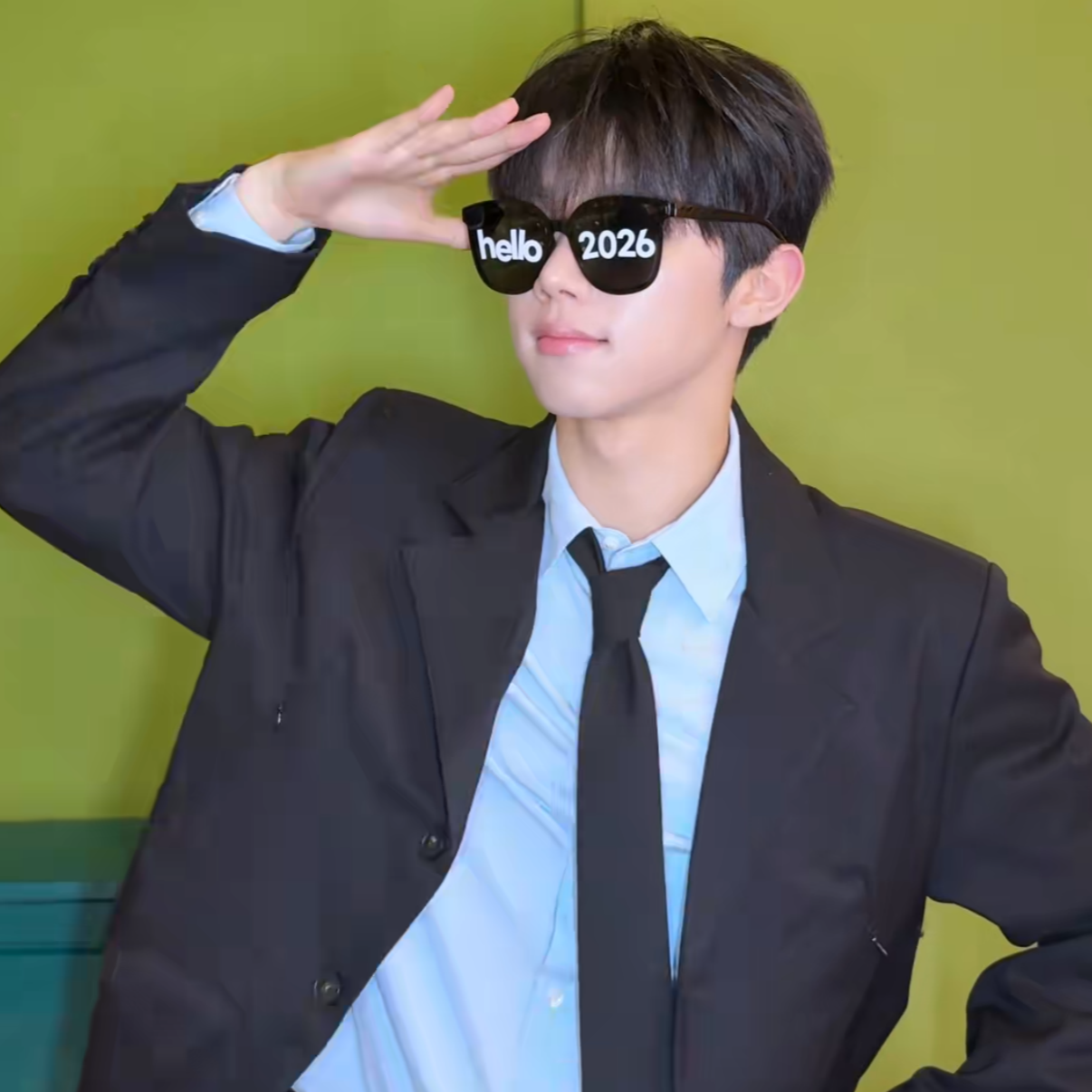 Behind-the-scenes cut of Hyunwoo (Xikers)