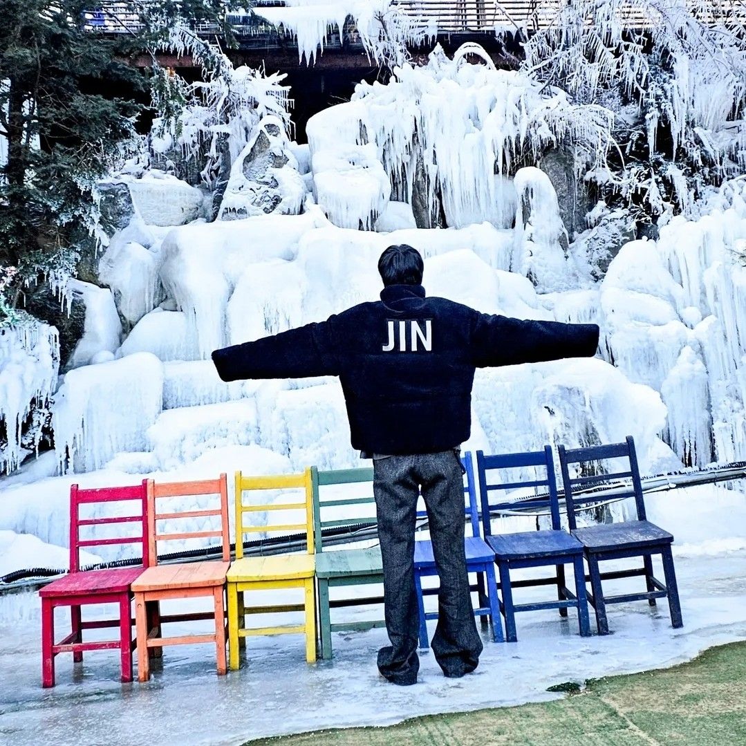 A moment captured by Jin (BTS)'s fan