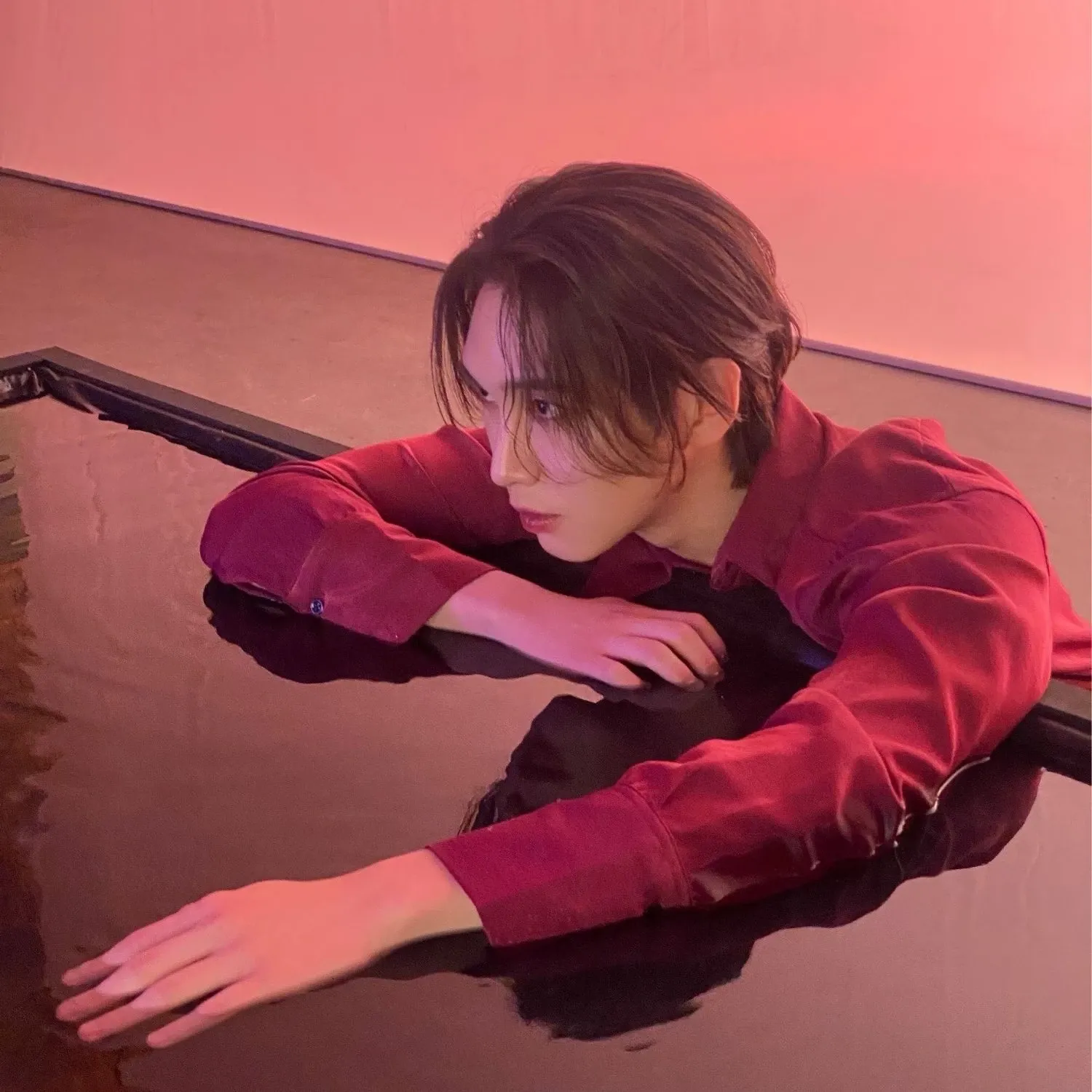 Behind-the-scenes cut of Shinwon (PENTAGON)