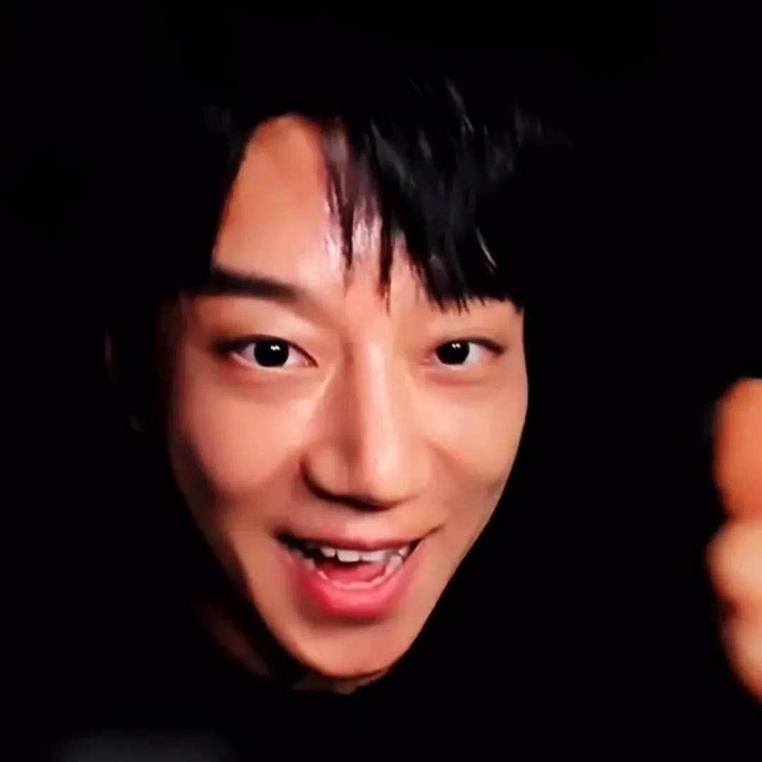 Behind-the-scenes cut of Hwang Chiyeol