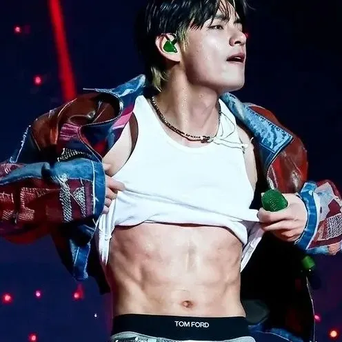 뷔 (방탄소년단) 팬이 찍은 순간