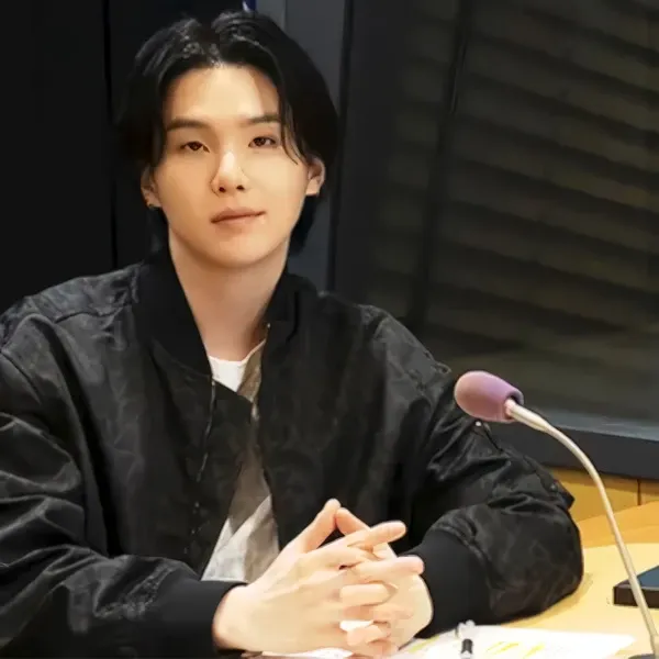 Potret di balik layar SUGA (BTS)