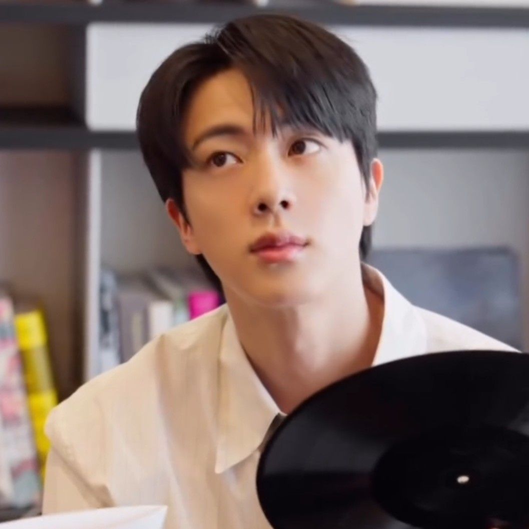 Potret di balik layar Jin (BTS)