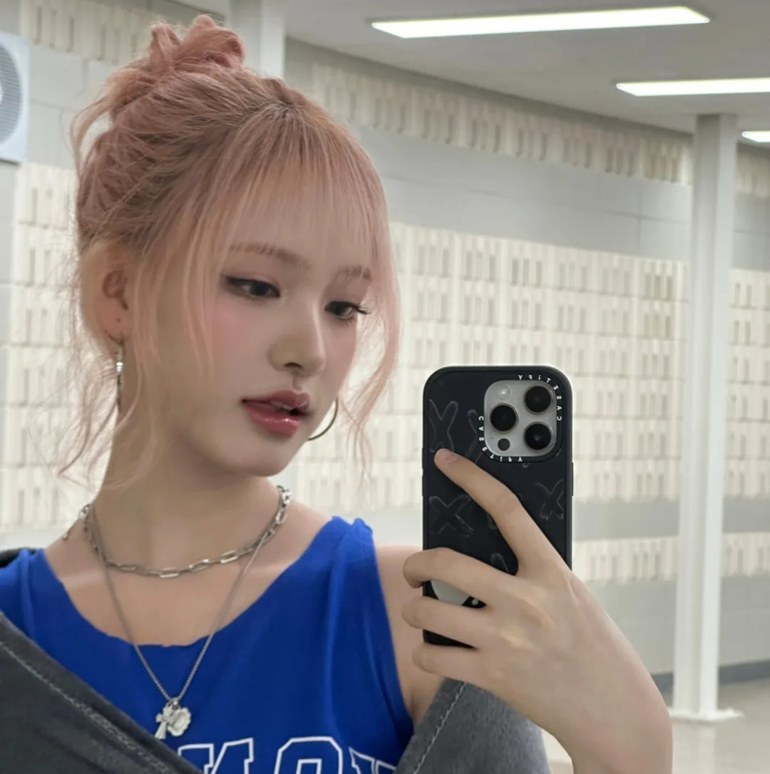 Recent activity shot of LIZ (IVE)