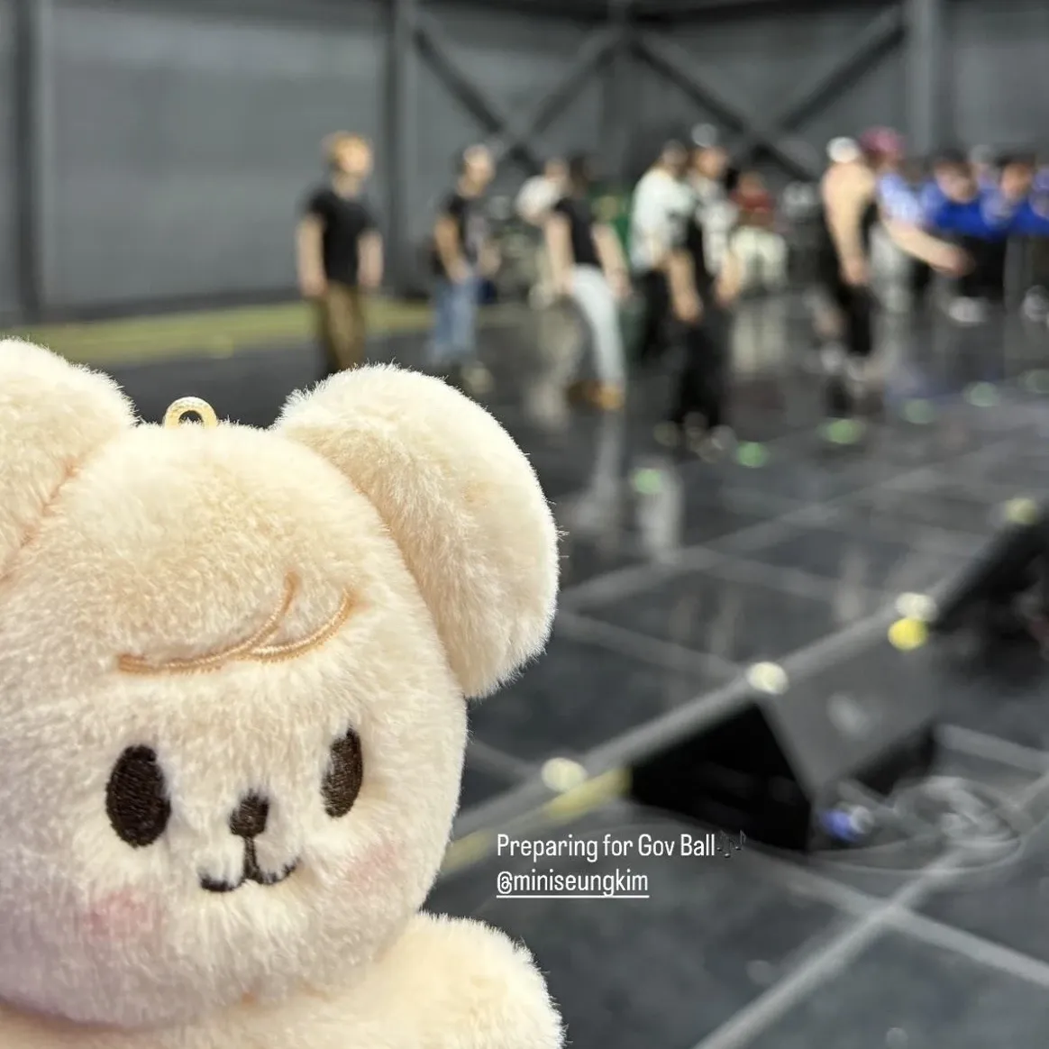 Behind-the-scenes cut of Stray Kids
