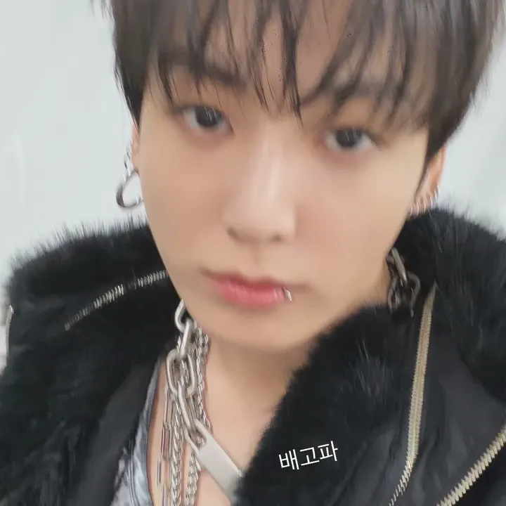 Behind-the-scenes cut of BTS