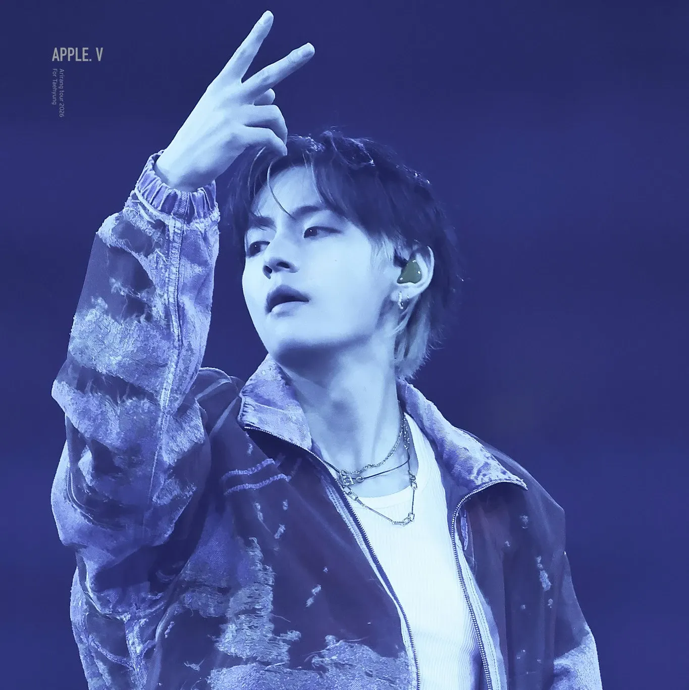 뷔 (방탄소년단)의 최신 사진