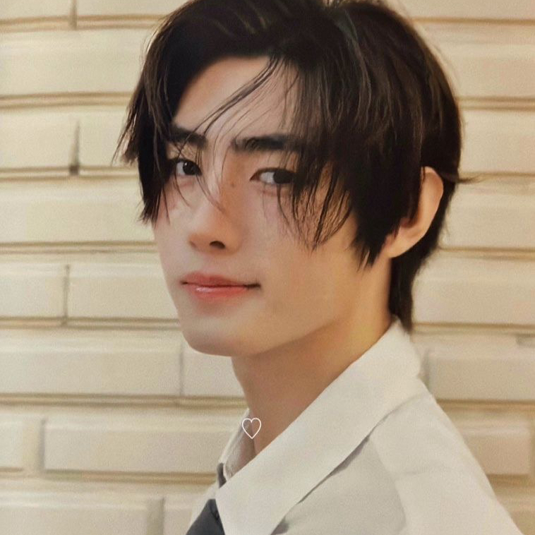 ソンフン (ENHYPEN)の最新写真