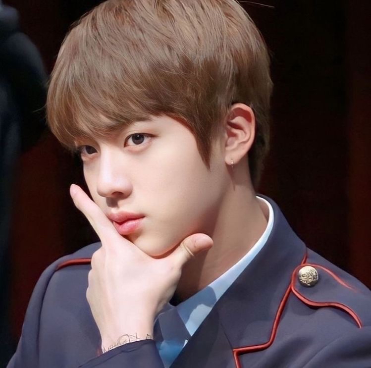 Foto aktivitas terbaru Jin (BTS)