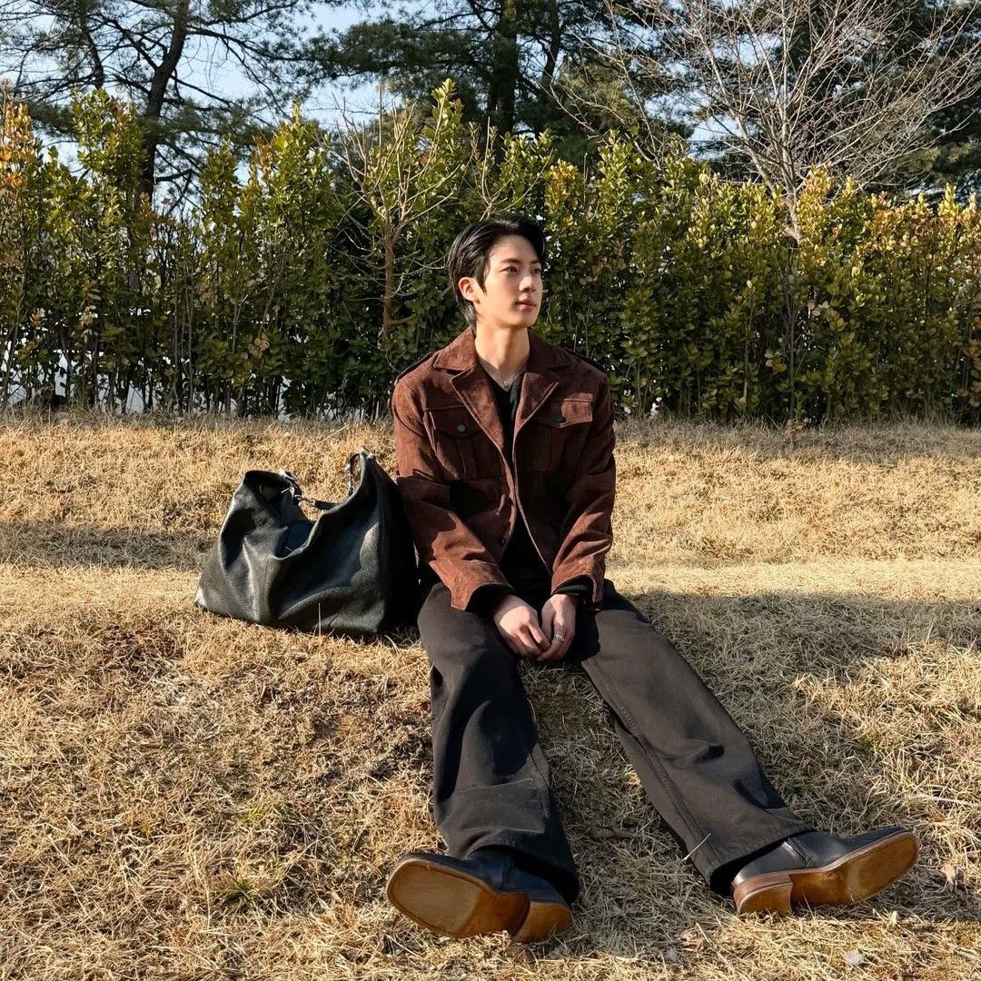 진 (방탄소년단)의 비하인드 컷