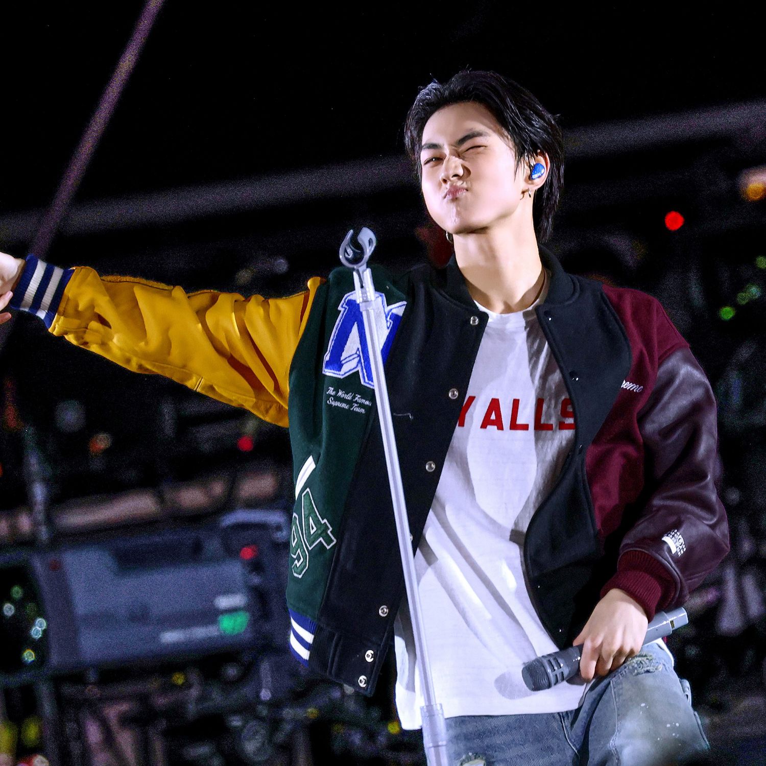 Latest photo of Jungwon (ENHYPEN)