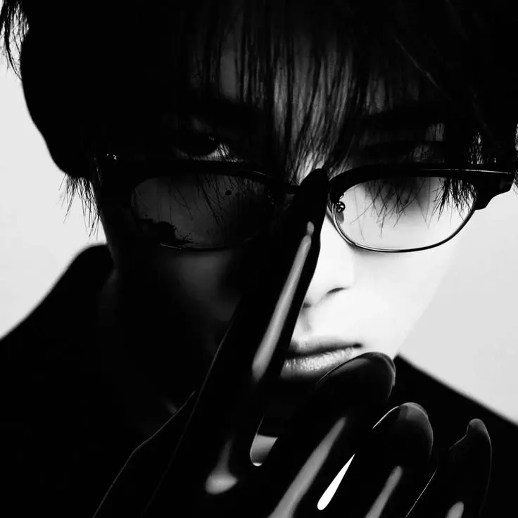 Behind-the-scenes cut of NI-KI (ENHYPEN)