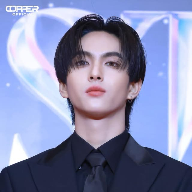 Latest photo of Copper (BUS)