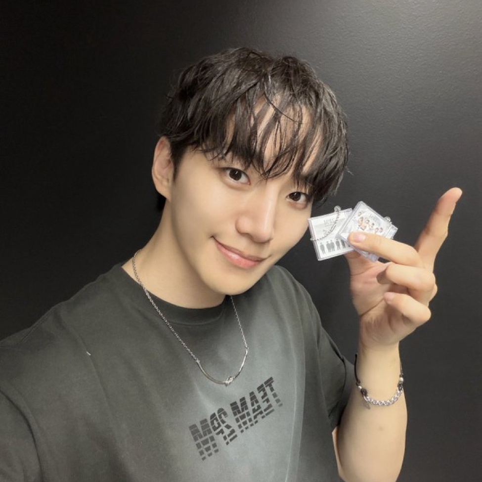 Latest photo of Junho (2PM)