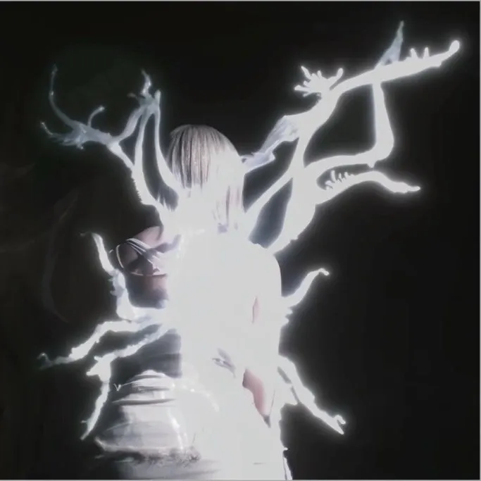 リリー (NMIXX)の舞台裏ショット