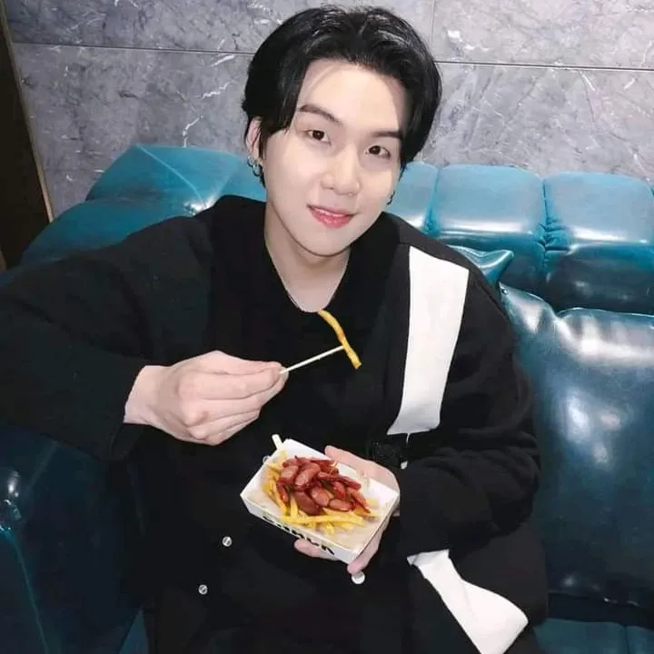 Potret di balik layar SUGA (BTS)