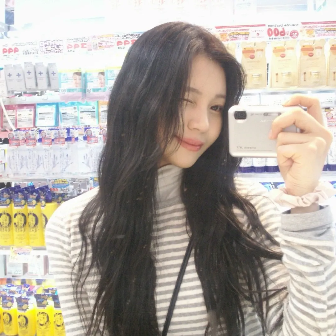 VIVIZ의 최신 사진