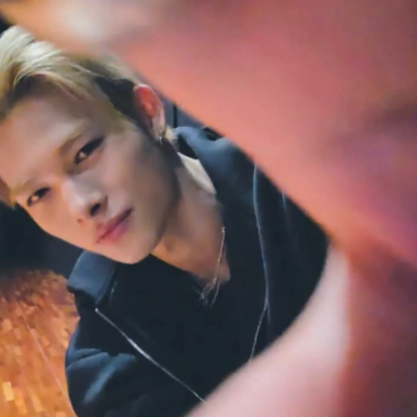 Foto terbaru NI-KI (ENHYPEN)