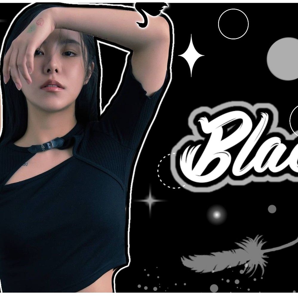 Latest photo of Wheein (MAMAMOO)