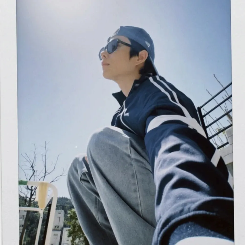 Latest photo of MJ (ASTRO)