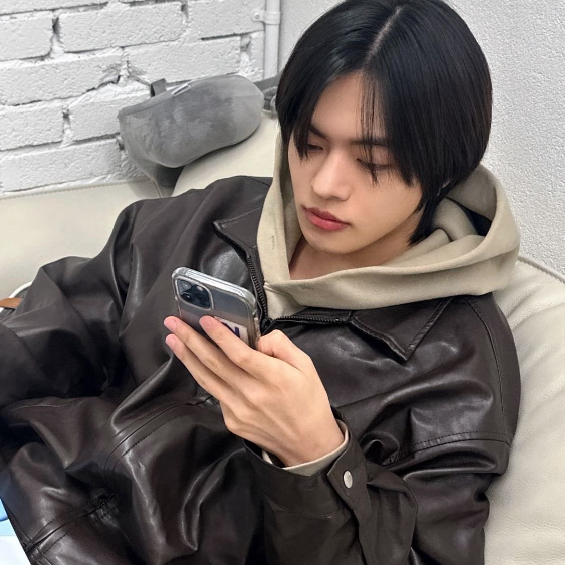 A moment captured by Lee Leo (ALPHA DRIVE ONE)'s fan