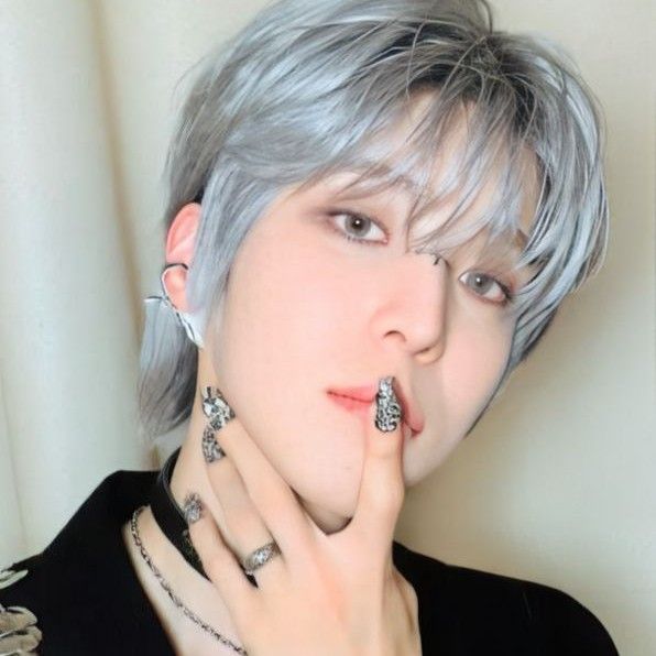 ATEEZ的最新活動照片