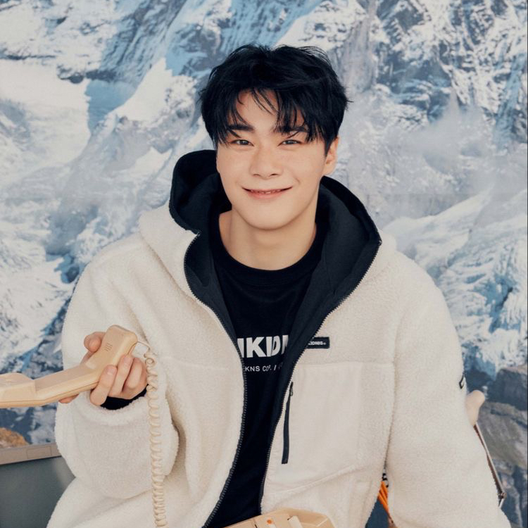 A moment captured by Moonbin (ASTRO)'s fan