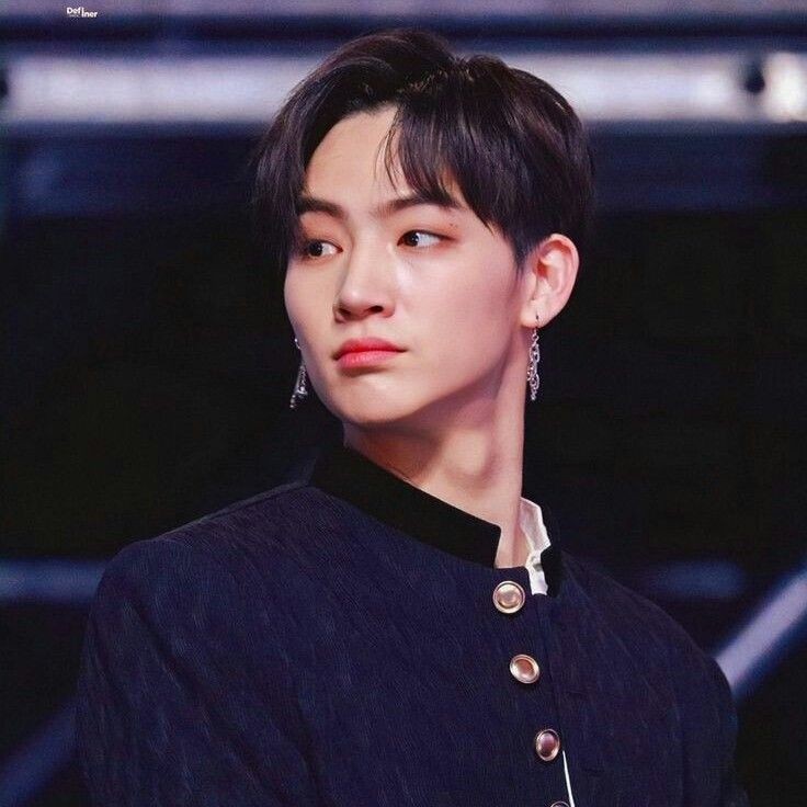 Latest photo of JAY B (GOT7)