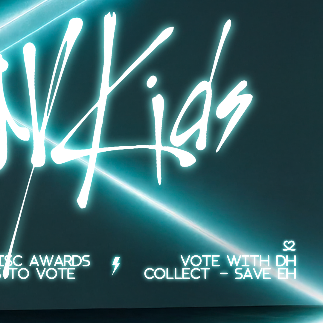 Behind-the-scenes cut of Stray Kids