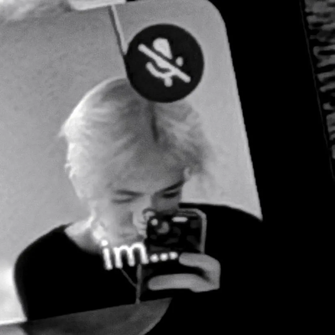 에반 최근 활동샷