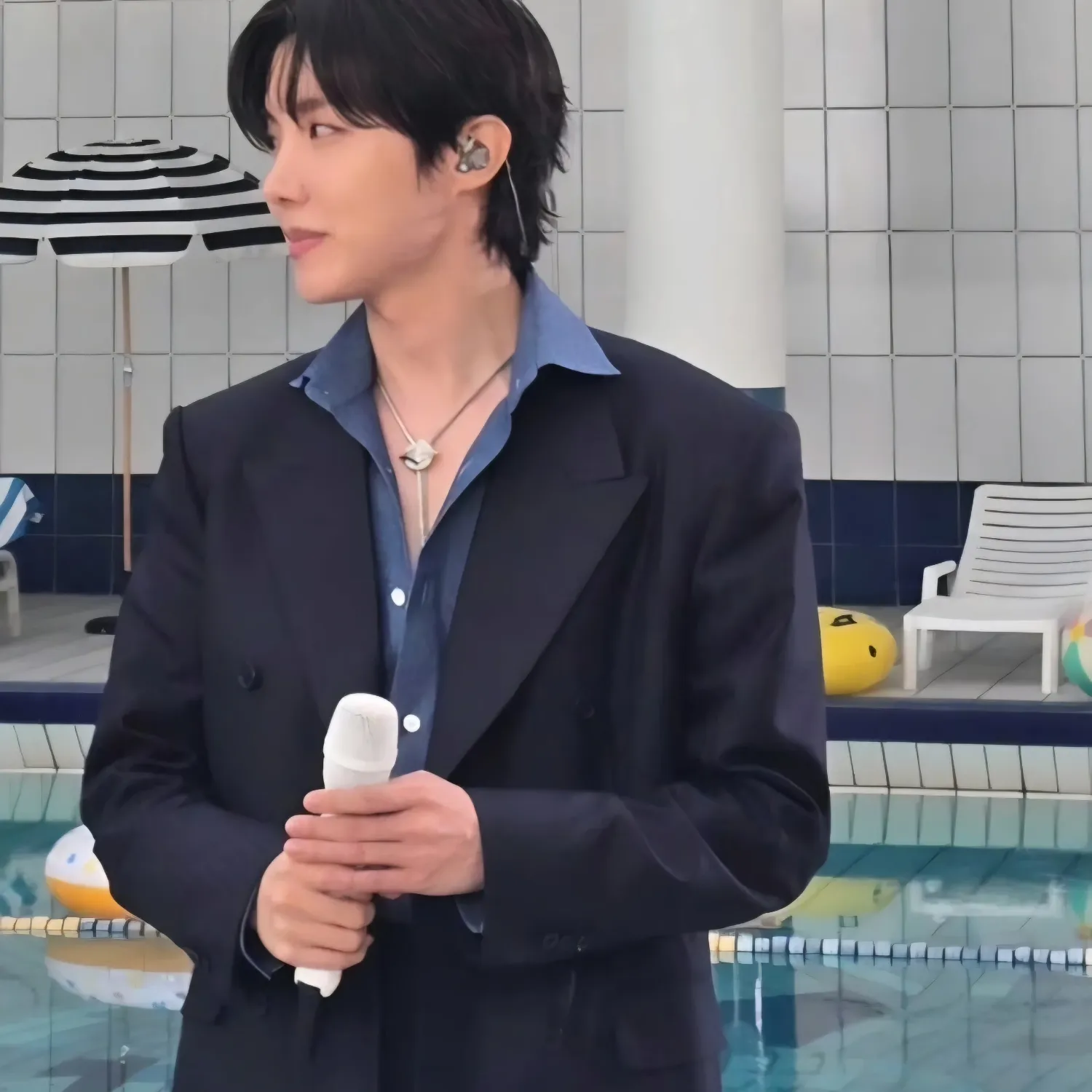 제이홉 (방탄소년단)의 최신 사진