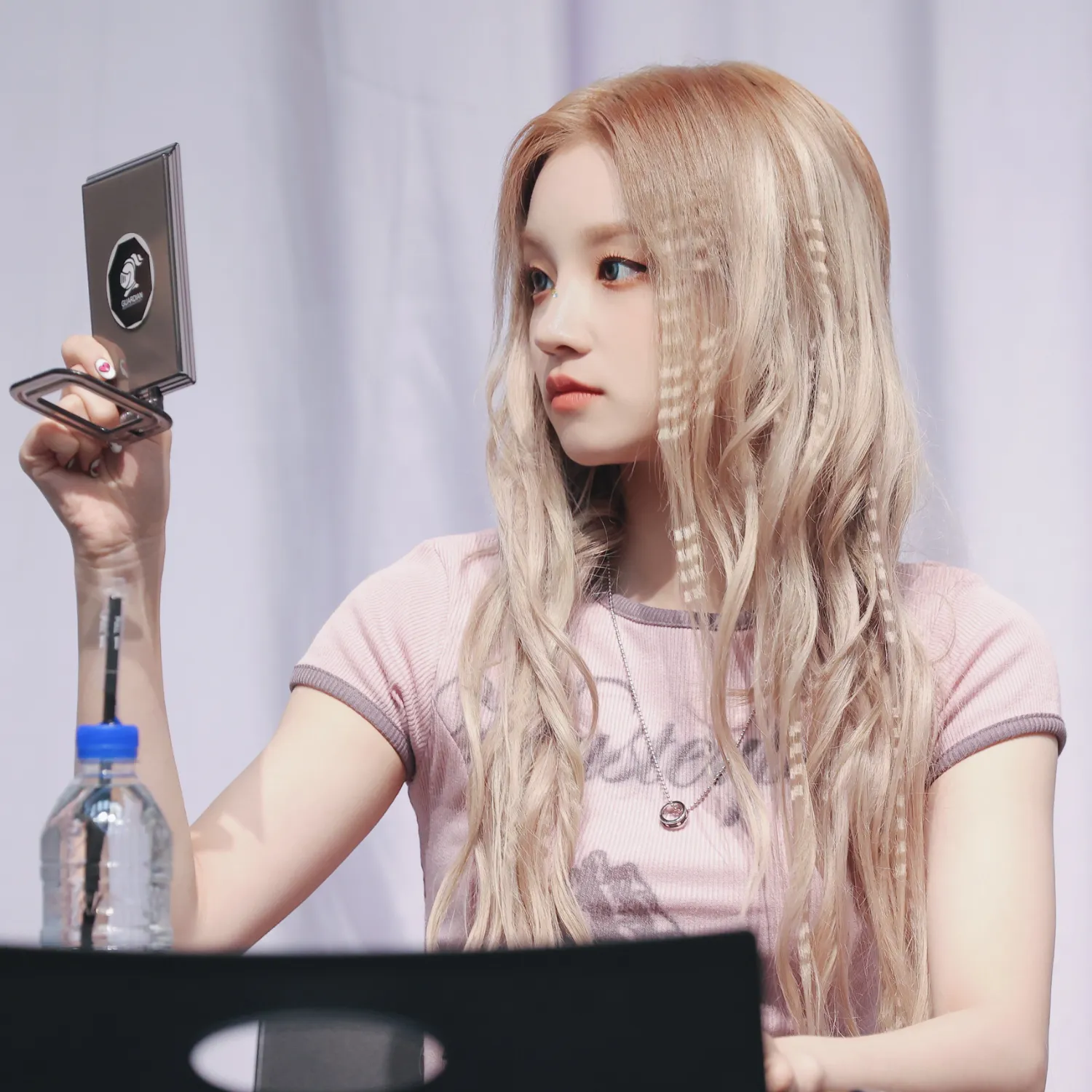 Foto aktivitas terbaru Yuqi (i-dle)