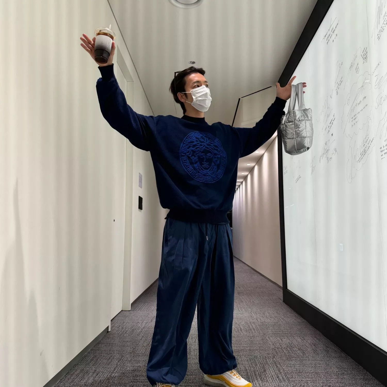 Foto aktivitas terbaru Donghae (Super Junior)