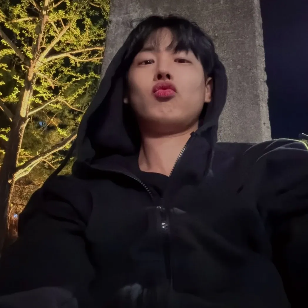 Latest photo of Choi Byungchan