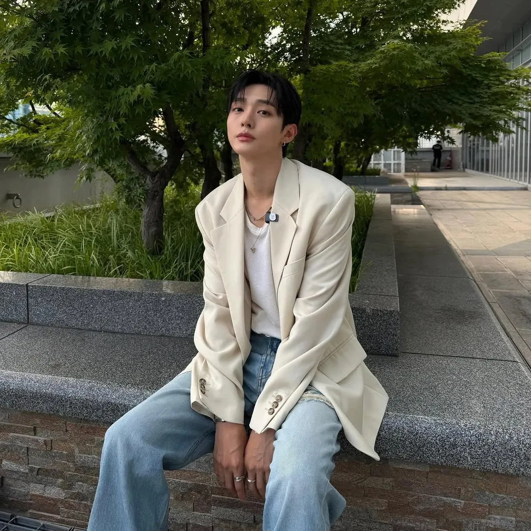 A moment captured by Yoon Jisung's fan