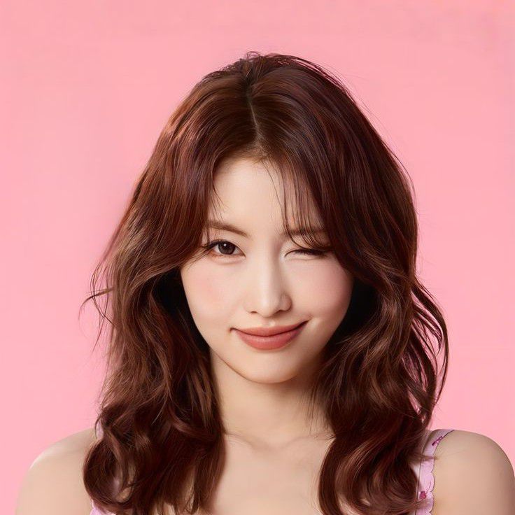 Momo (TWICE)的最新活動照片