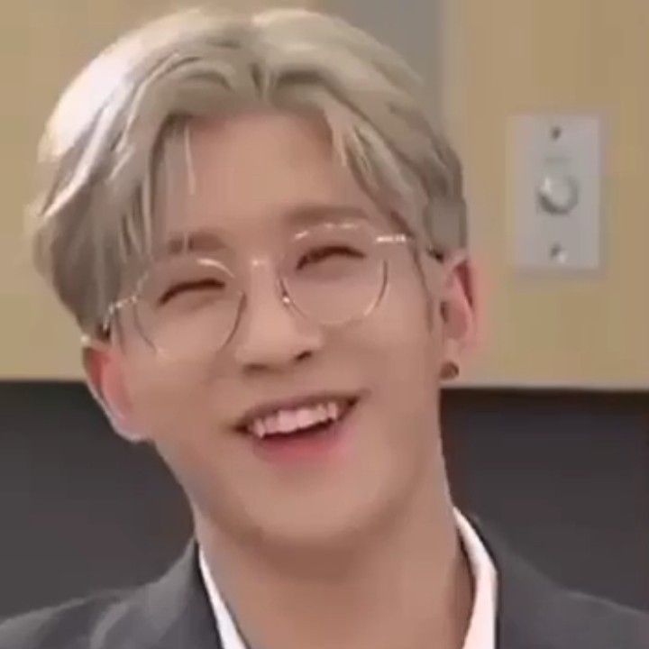 A moment captured by Jinjin (ASTRO)'s fan