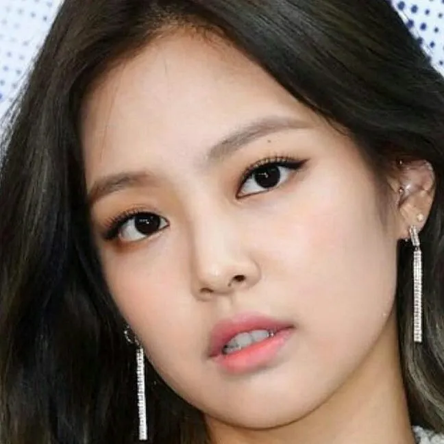 Recent activity shot of Jennie (BLACKPINK)