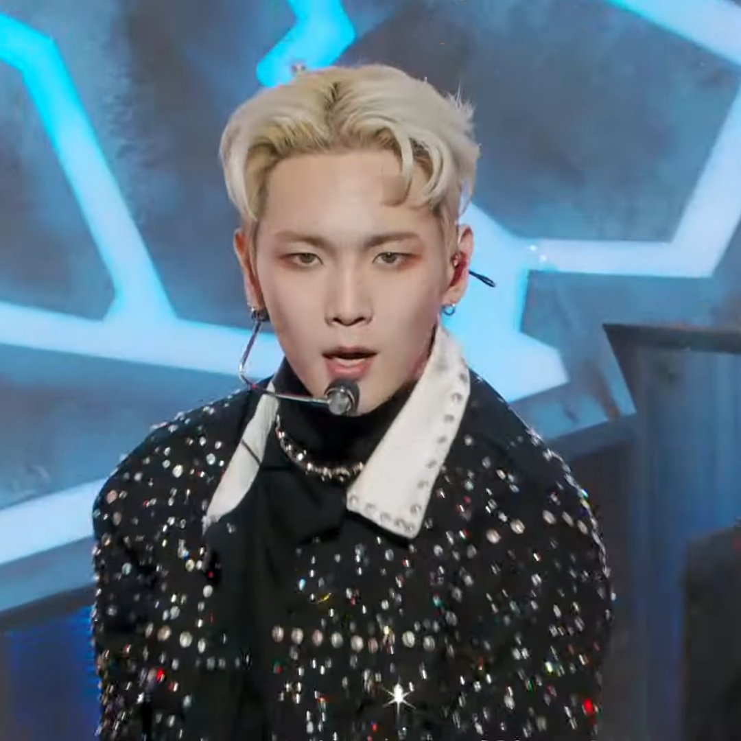 Behind-the-scenes cut of Key (SHINee)