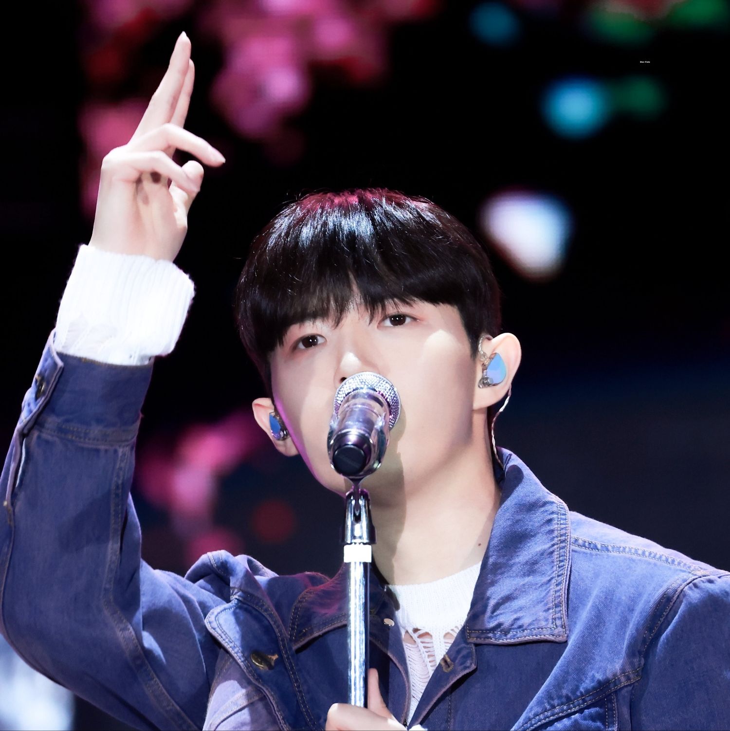 Momen yang diabadikan oleh penggemar Kim Jaehwan