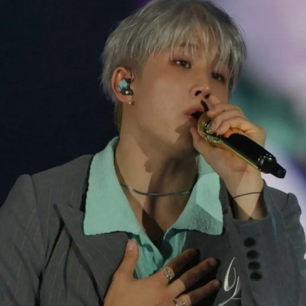 A moment captured by Jinjin (ASTRO)'s fan