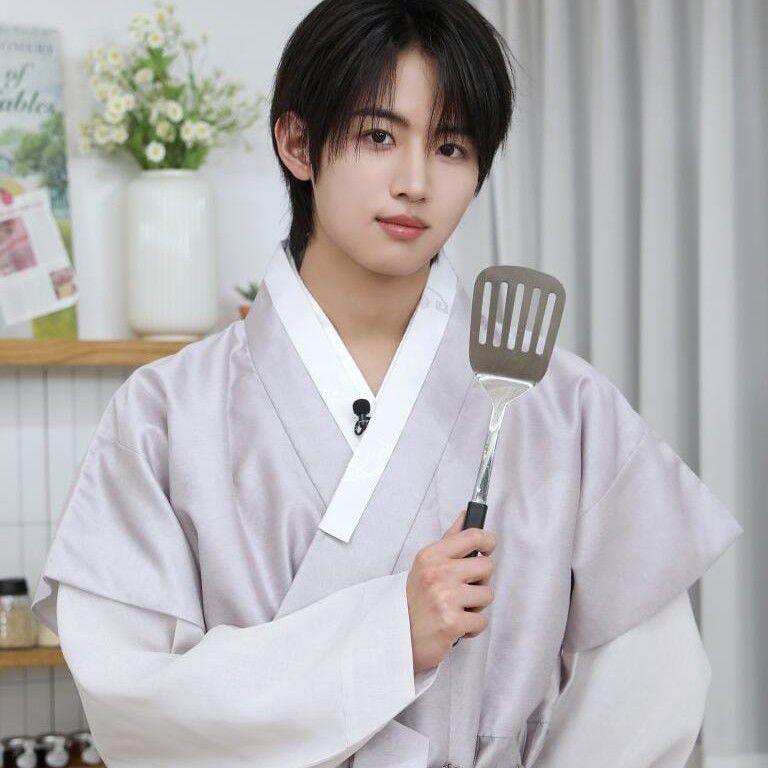 Behind-the-scenes cut of Jang yonghoon (IDID)