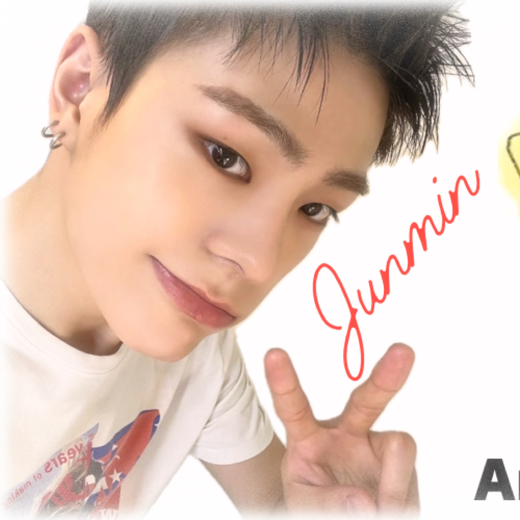 A moment captured by Kim Junmin (WHIB)'s fan