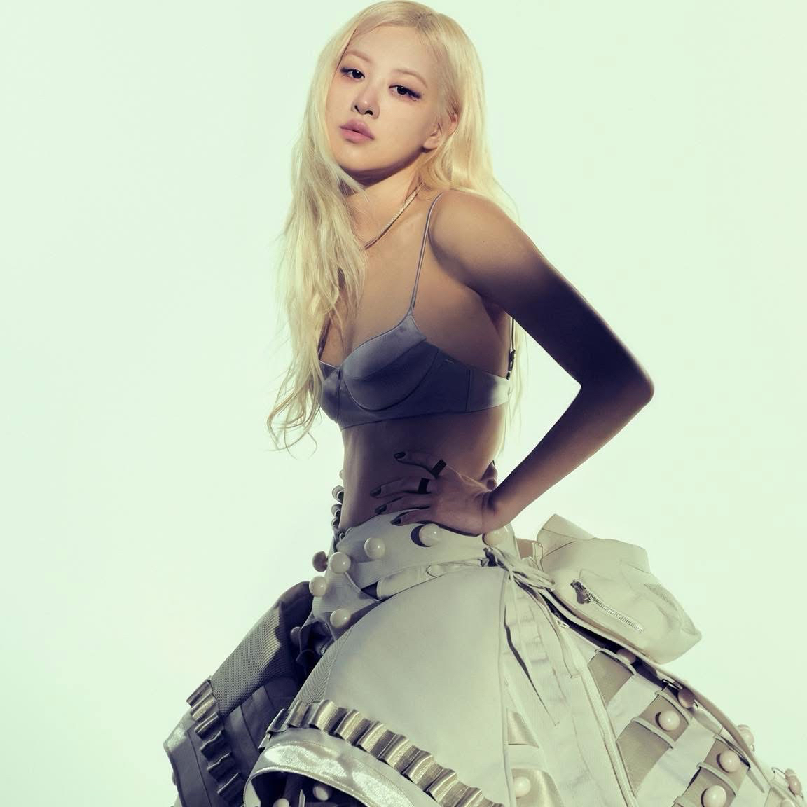 ROSÉ (BLACKPINK)的最新照片