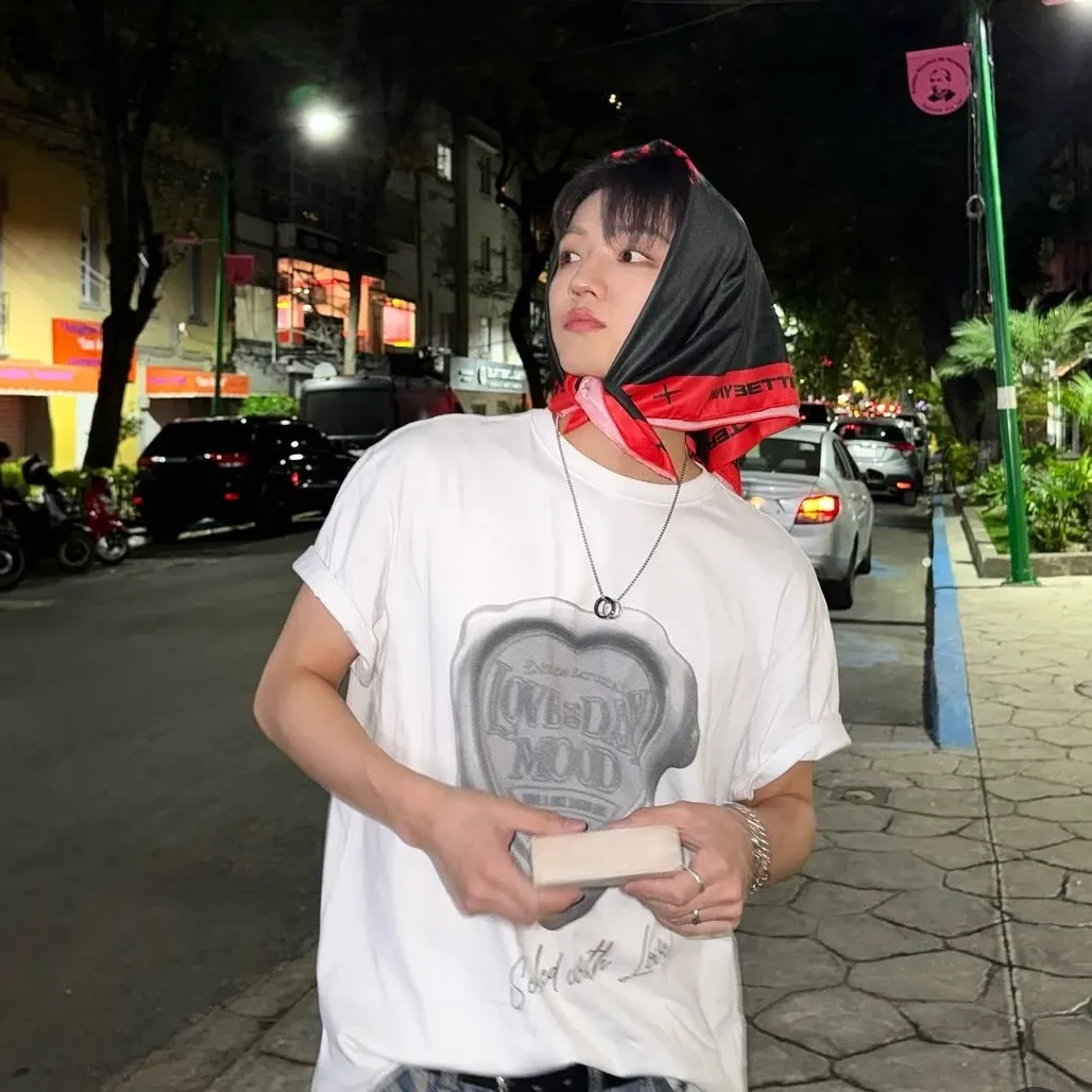Behind-the-scenes cut of Chan (A.C.E)